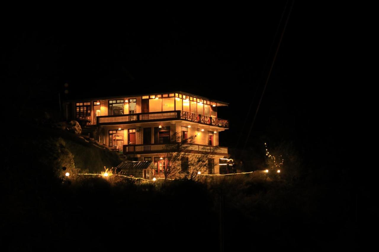 Odin Hostel Shoja Exterior photo