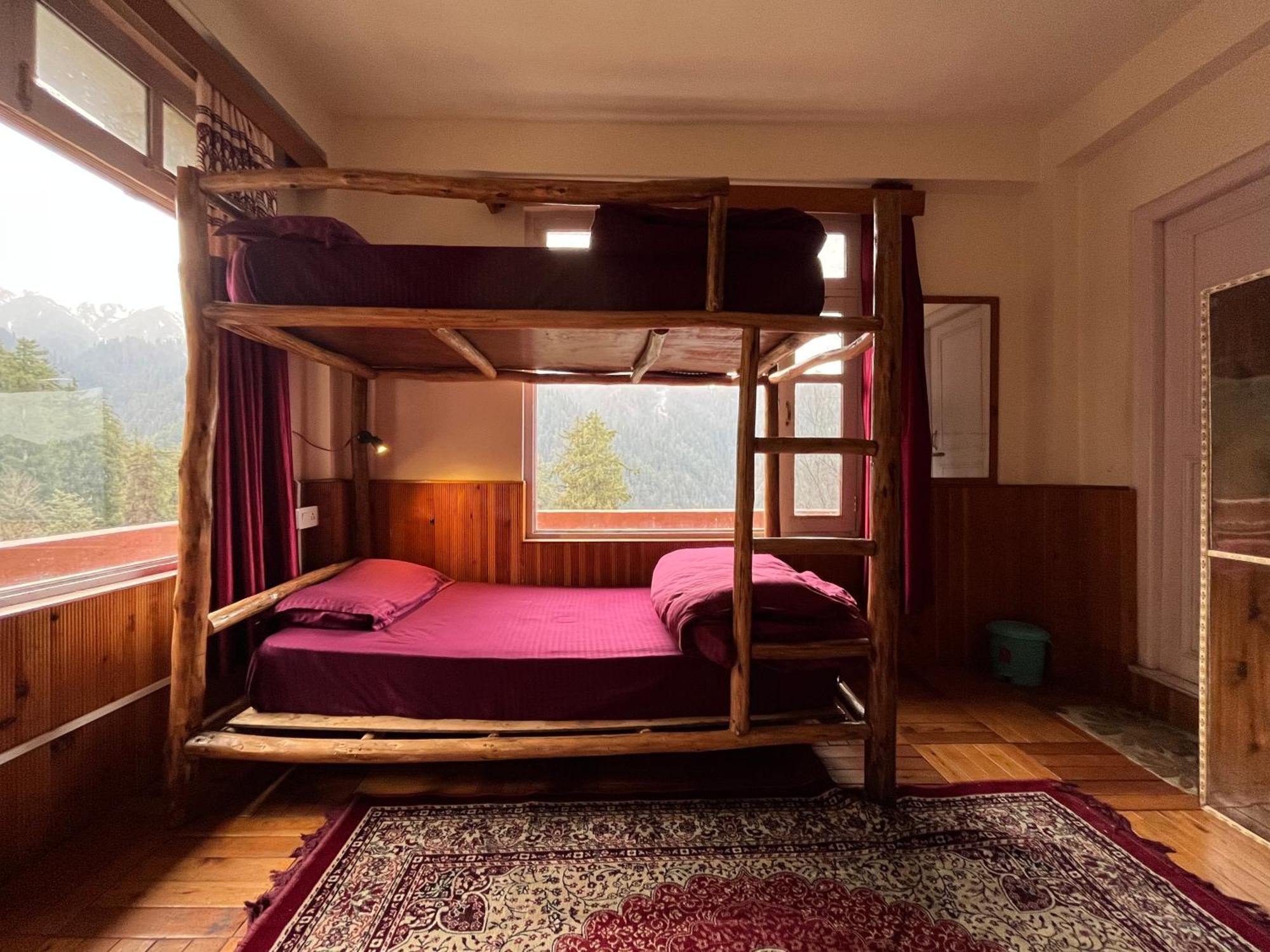 Odin Hostel Shoja Exterior photo